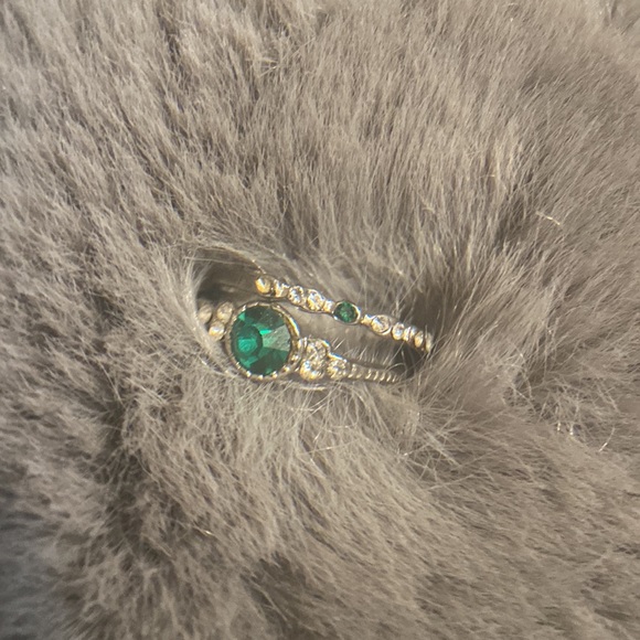 Set of two stackable rings. Green and silver.  Size6? - Picture 3 of 4